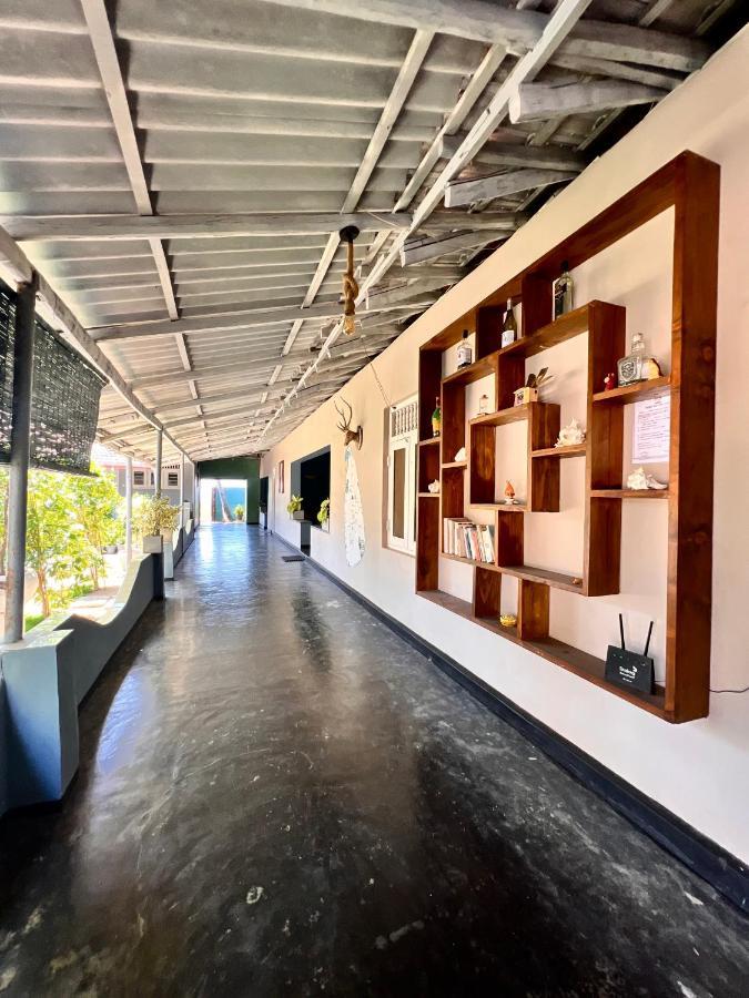 Sun Shine Guest House Негомбо Екстер'єр фото
