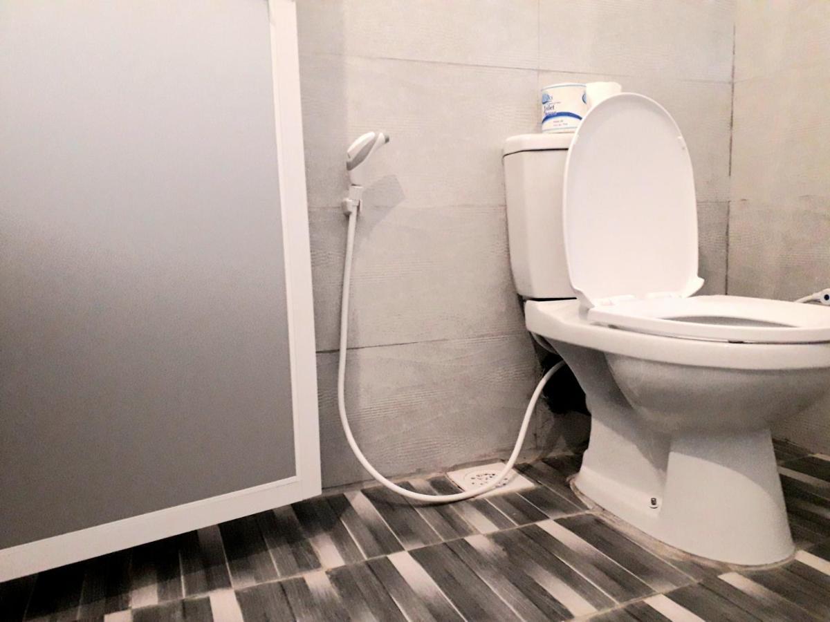 Sun Shine Guest House Негомбо Екстер'єр фото